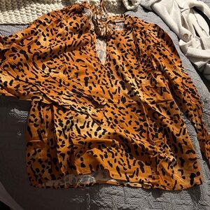 Wild Patterned V-Neck Blouse